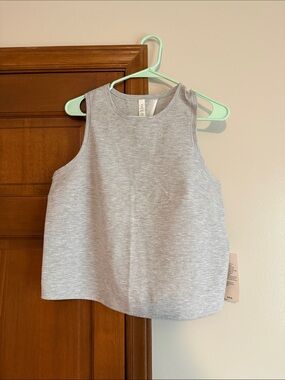 Lululemon Minimal Tank
Heathered Power Grey